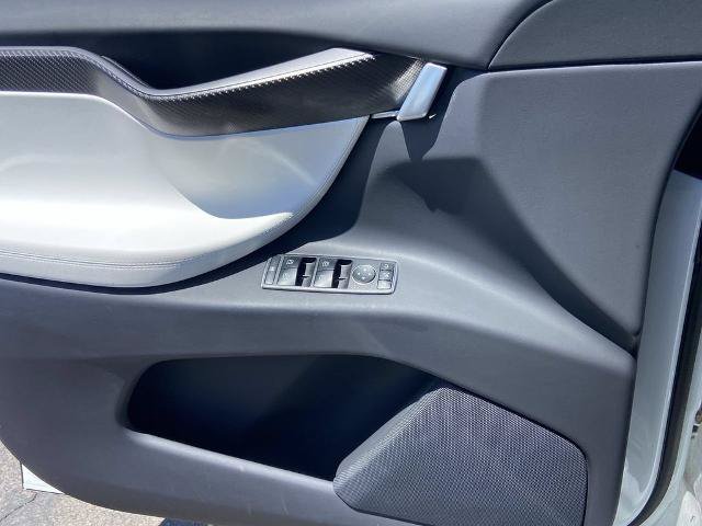 Used 2019 Tesla Model X Performance AWD/4WD image 17