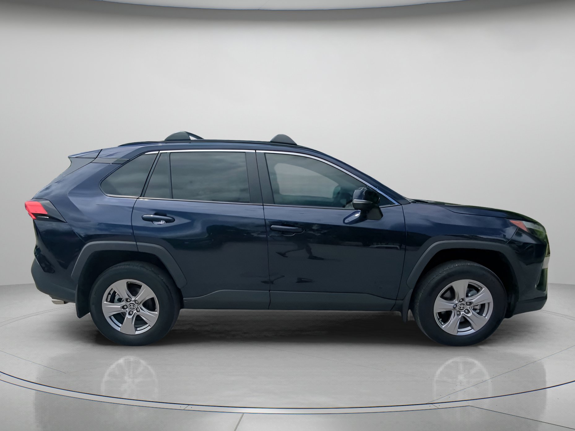 Used 2025 Toyota RAV4 XLE w/ Convenience Package FWD image 34