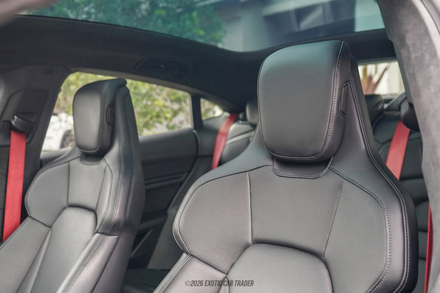 Used 2024 Porsche Taycan GTS image 22