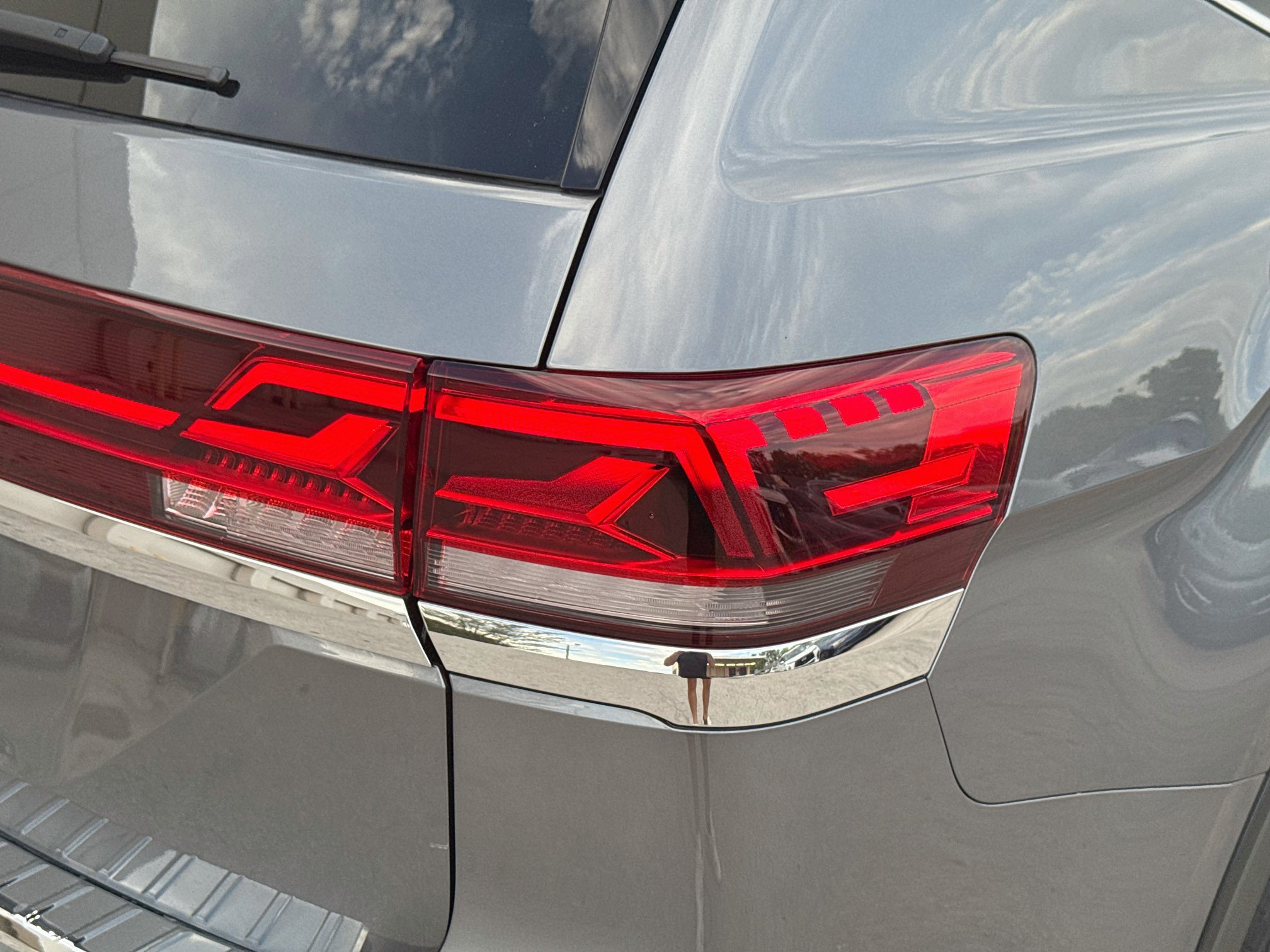 Used 2024 Volkswagen Atlas SE w/ Panoramic Sunroof Package FWD image 27