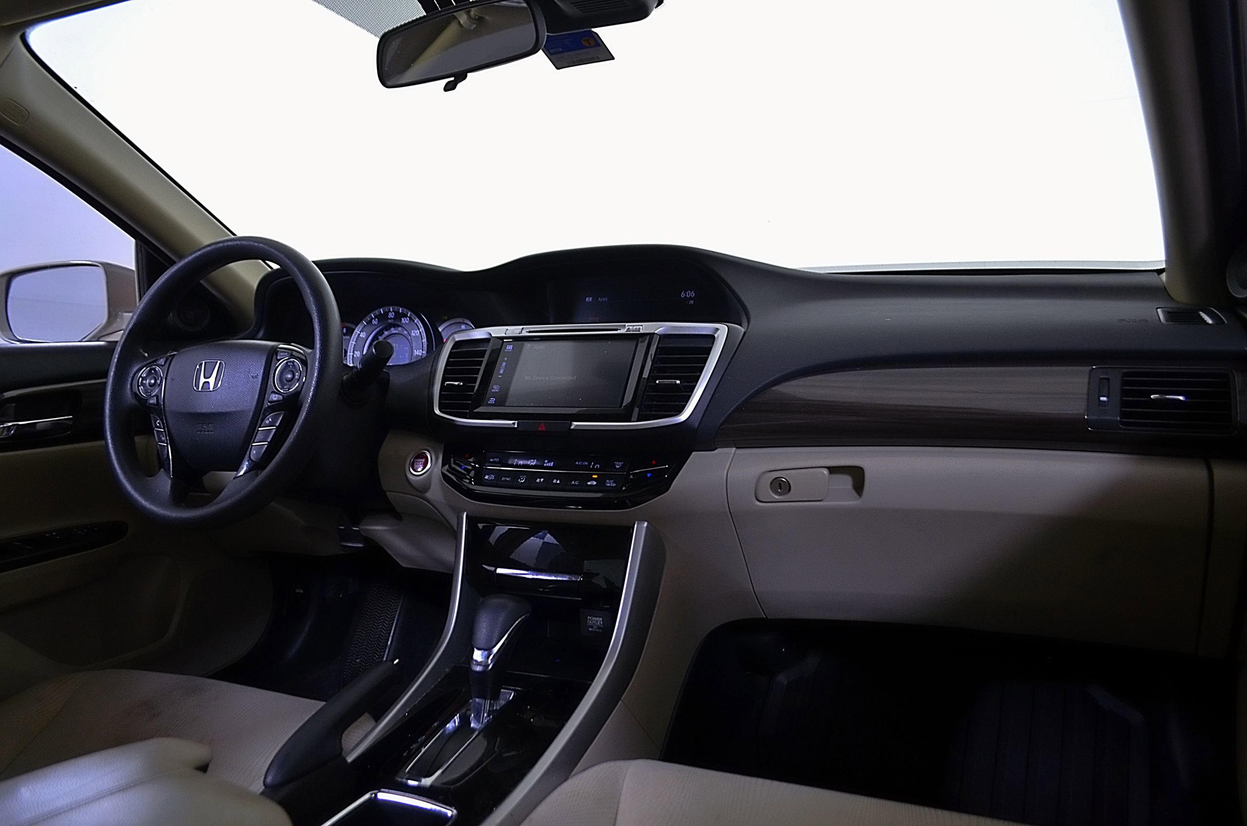 Used 2017 Honda Accord EX image 15