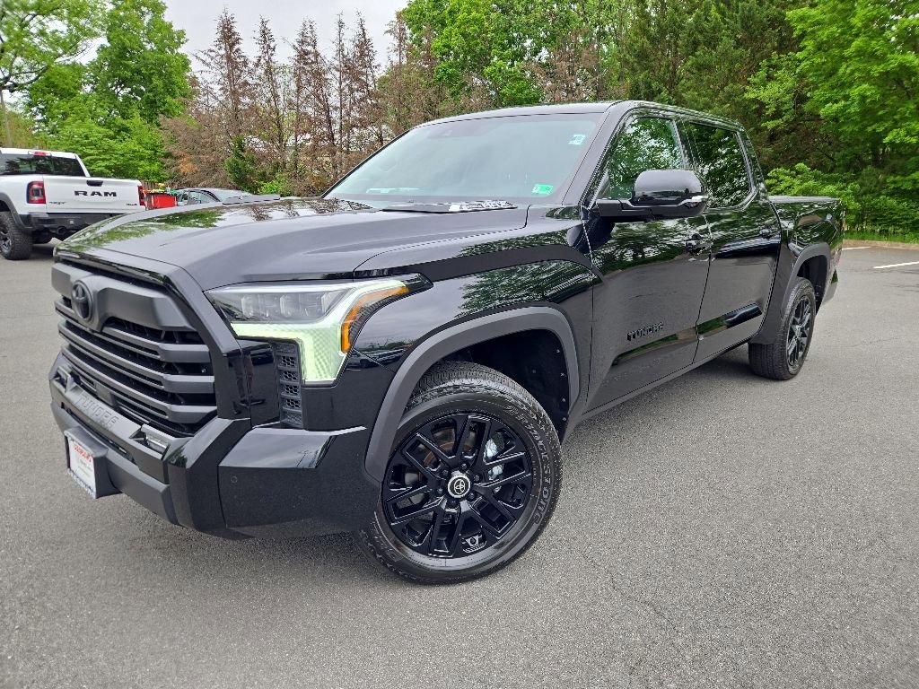 Used 2024 Toyota Tundra Limited AWD/4WD image 3