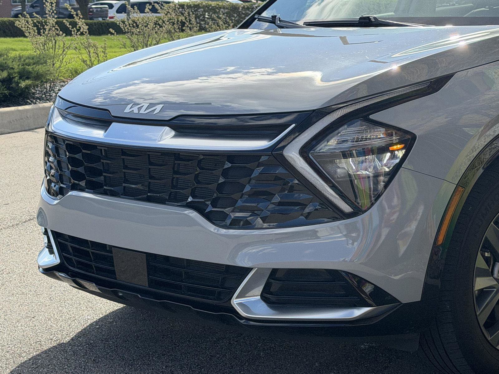 Used 2023 Kia Sportage SX image 12