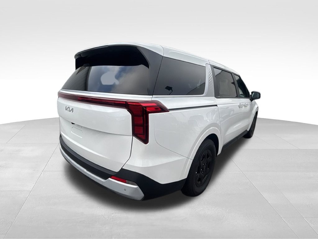 Certified 2026 Kia Carnival LX FWD image 6