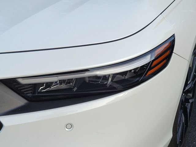 Used 2023 Honda Accord Touring image 7
