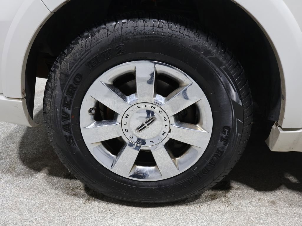 Used 2006 Lincoln Navigator Luxury image 17