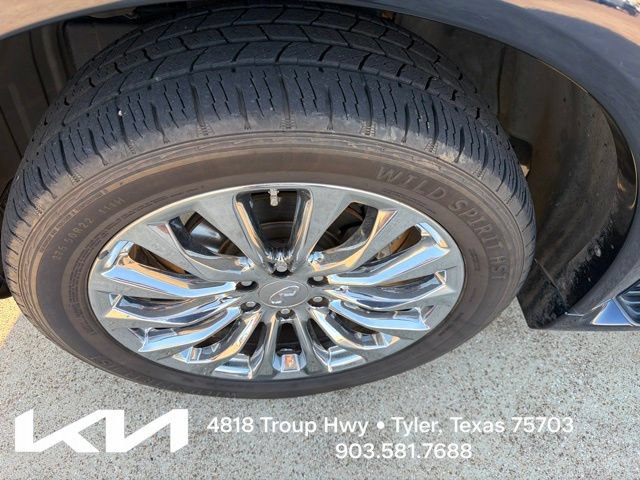 Used 2017 INFINITI QX80 Signature Edition RWD image 4