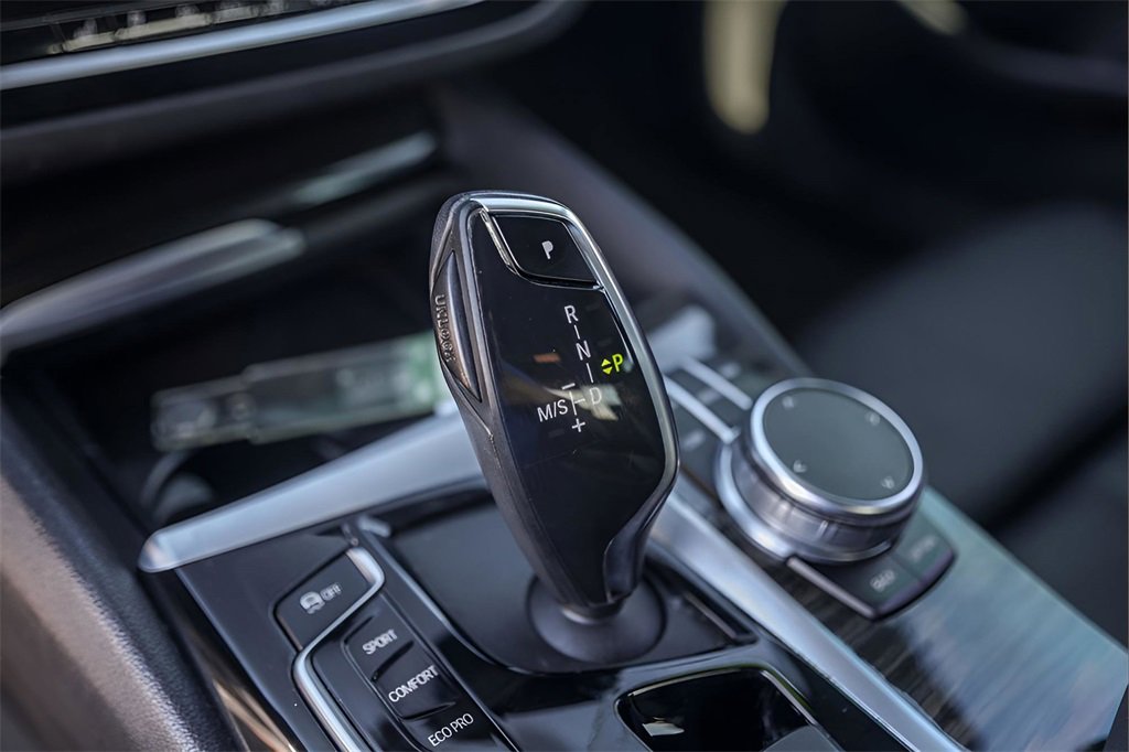 Used 2019 BMW 530i w/ Convenience Package image 20