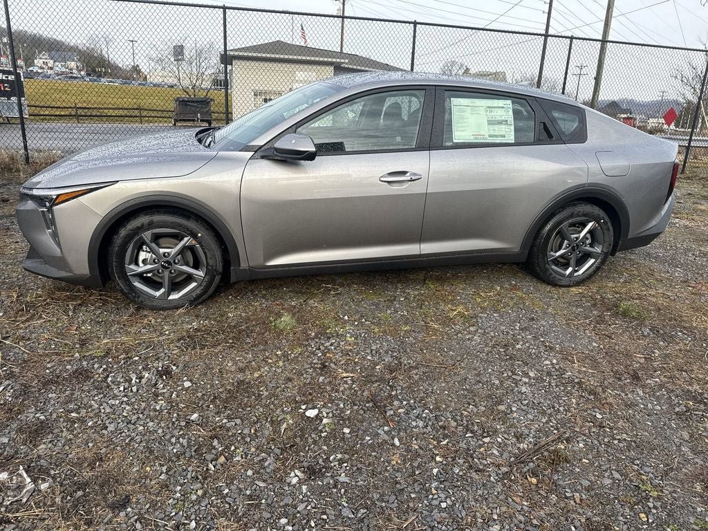 New 2026 Kia K4 LXS FWD image 3