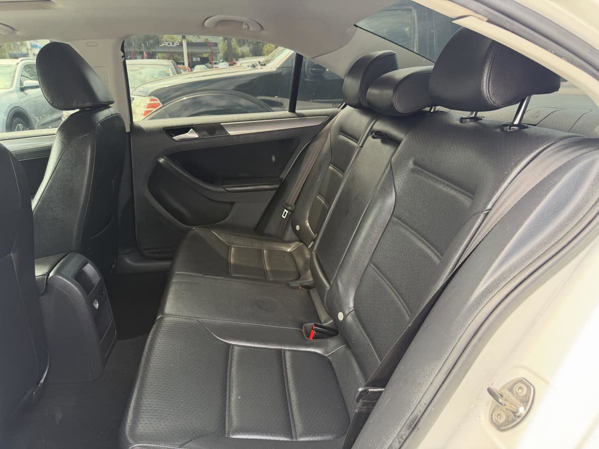 Used 2014 Volkswagen Jetta TDI image 11