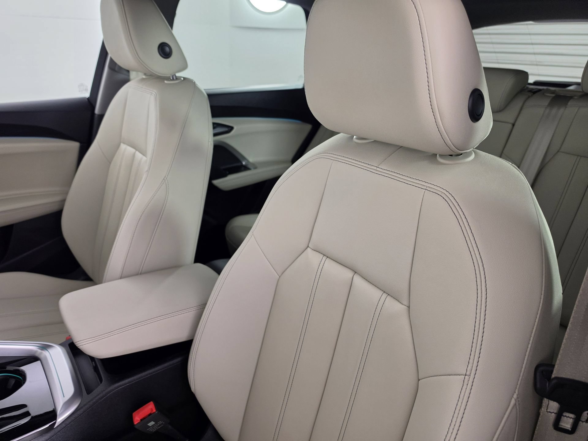 Certified 2025 Audi Q5 Premium w/ Convenience Package AWD/4WD image 18