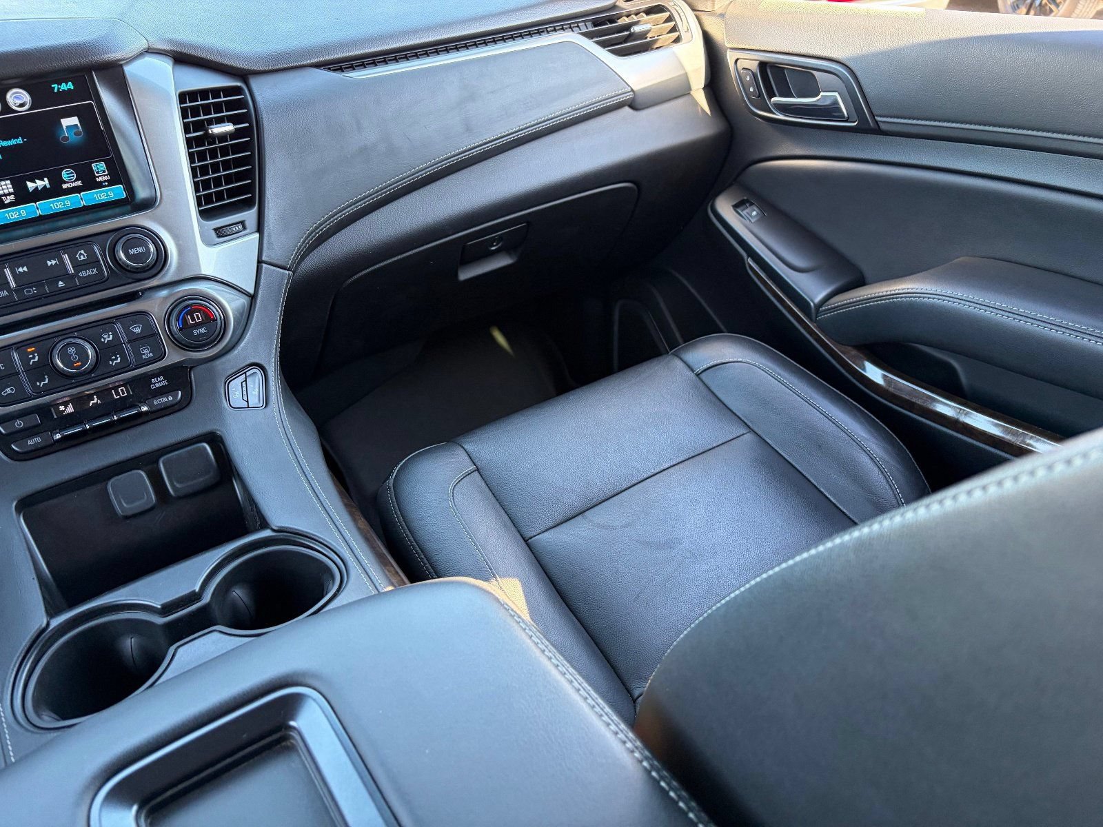 Certified 2019 Chevrolet Suburban LT AWD/4WD image 17