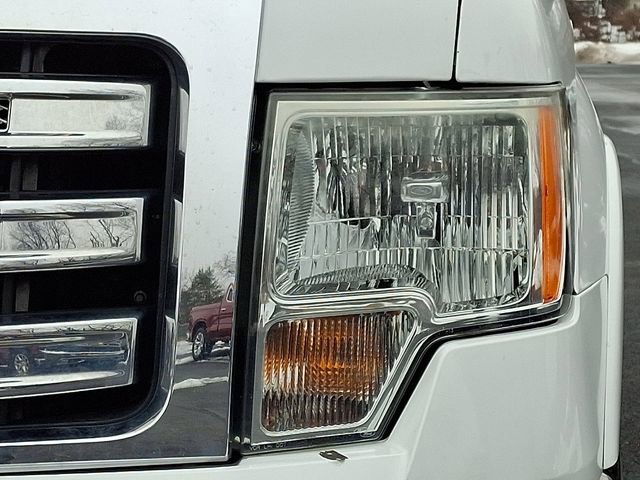 Used 2014 Ford F150 Lariat w/ Lariat Chrome Package image 12