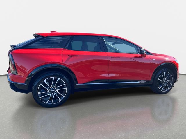 Used 2025 Cadillac Optiq Sport 2 AWD/4WD image 6
