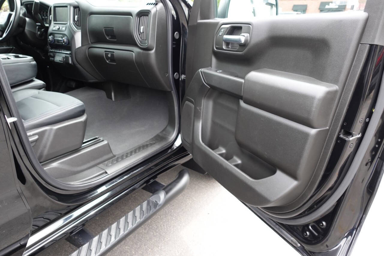 Used 2024 Chevrolet Silverado 1500 Custom AWD/4WD image 27