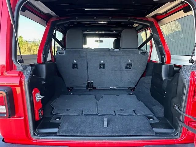 Used 2021 Jeep Wrangler Unlimited Sahara image 23