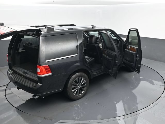 Used 2015 Lincoln Navigator 2WD image 32