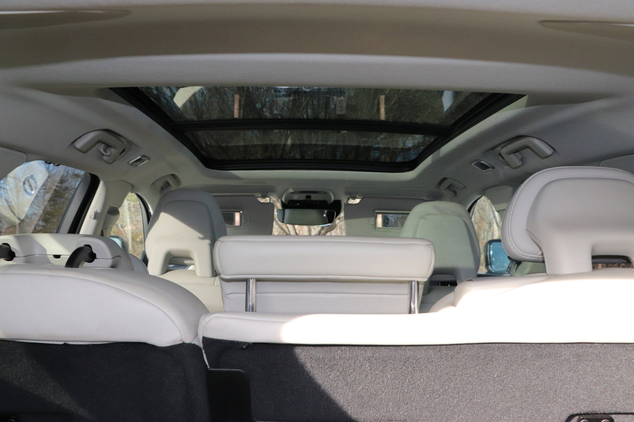 Used 2017 Volvo V90 T6 Cross Country image 10