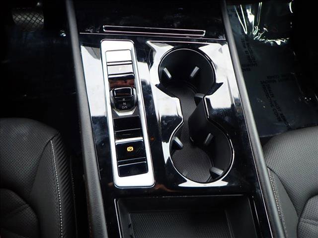 Used 2024 Volkswagen Atlas Cross Sport SE image 22