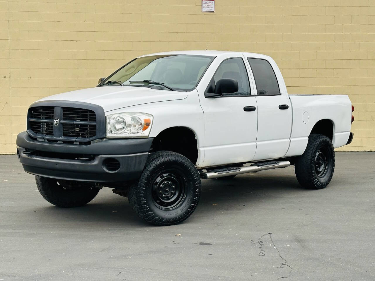 Used 2009 Dodge Ram 2500 Truck ST w/ PWR Accessory Group image 4