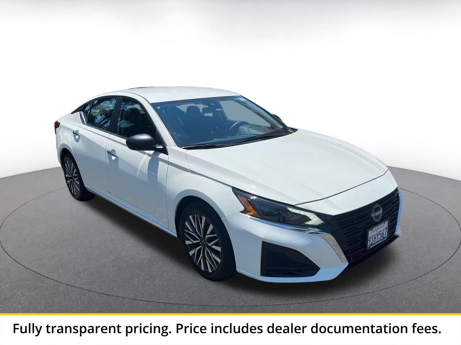 Used 2025 Nissan Altima 2.5 SV FWD image 1