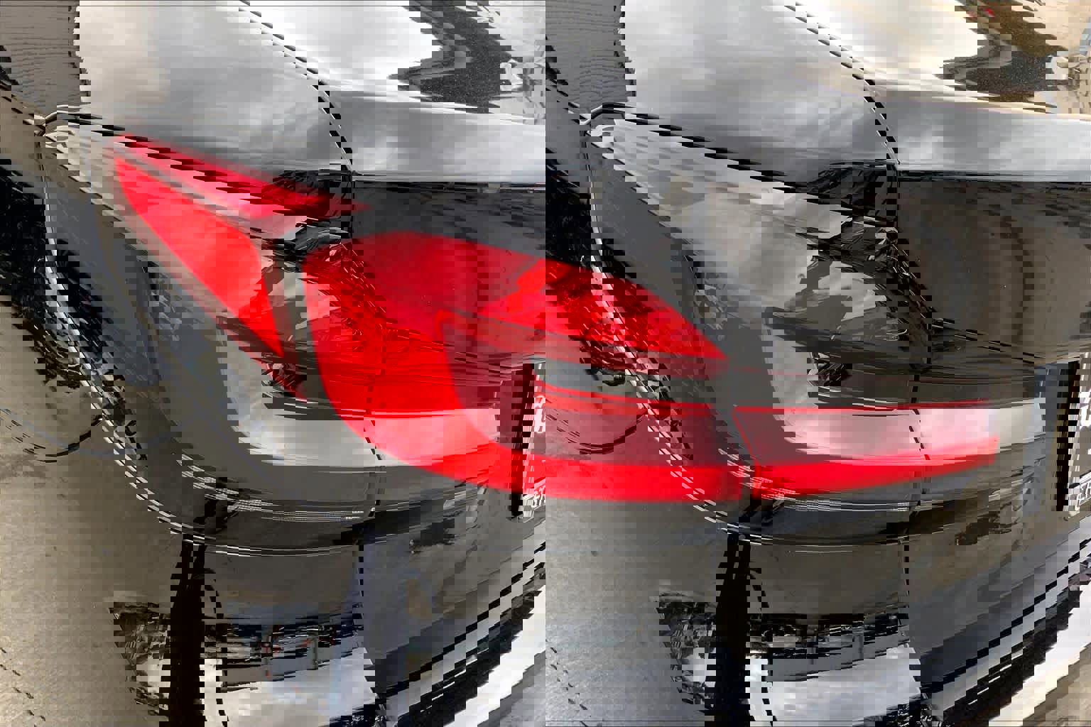 Used 2023 BMW 540i w/ Premium Package image 26