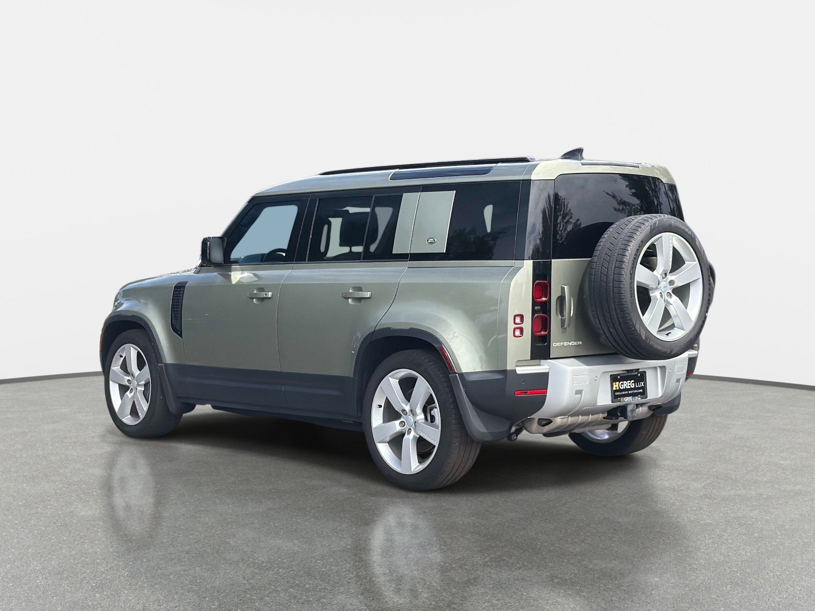 Used 2024 Land Rover Defender 110 S AWD/4WD image 5