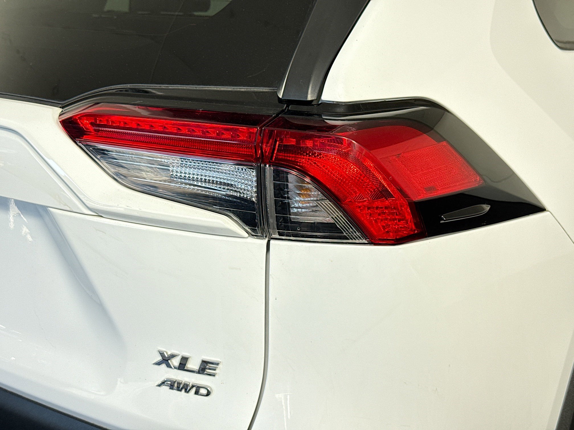 Used 2022 Toyota RAV4 XLE image 34
