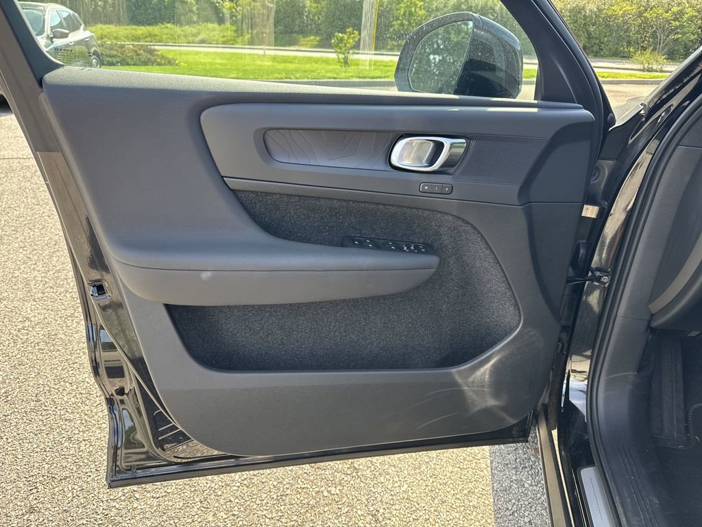 New 2024 Volvo XC40 Recharge Plus w/ Protection Package Premier image 14