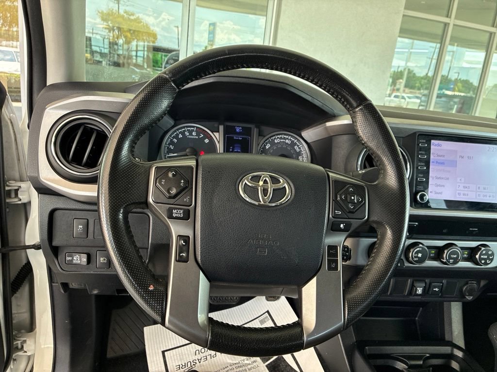 Used 2020 Toyota Tacoma SR5 AWD/4WD image 17