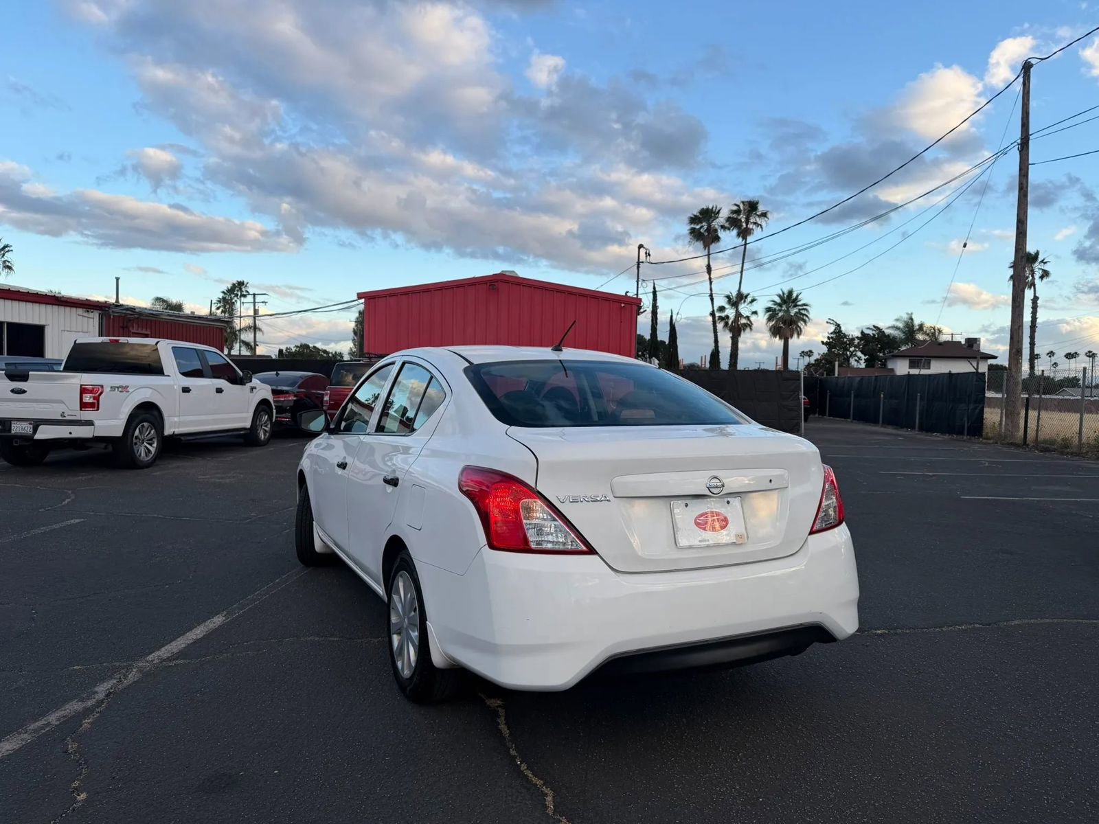 Used 2016 Nissan Versa S FWD image 5