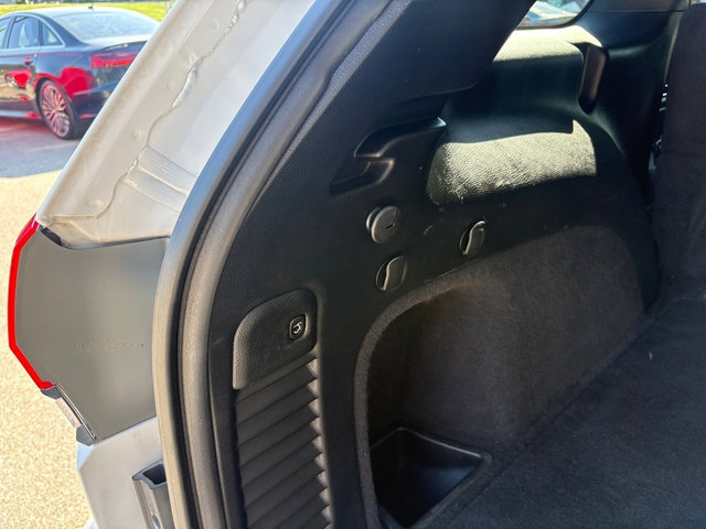 Used 2019 Jeep Grand Cherokee Overland AWD/4WD image 6