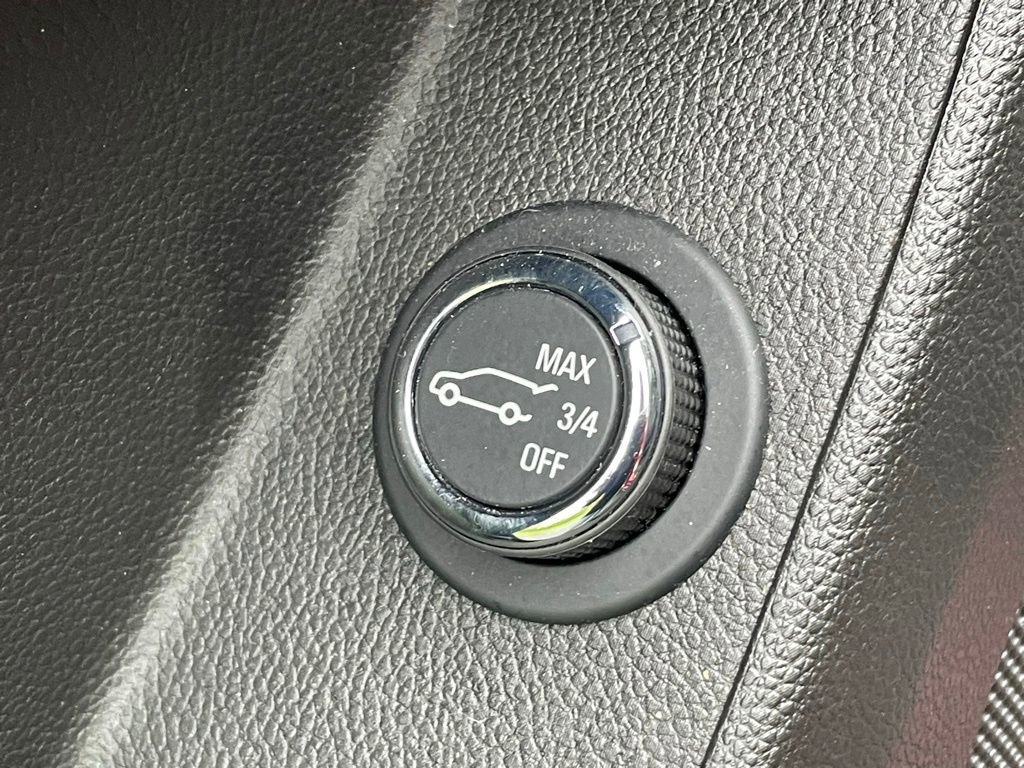 Used 2023 Chevrolet Traverse High Country w/ LPO, Floor Liner Package AWD/4WD image 35