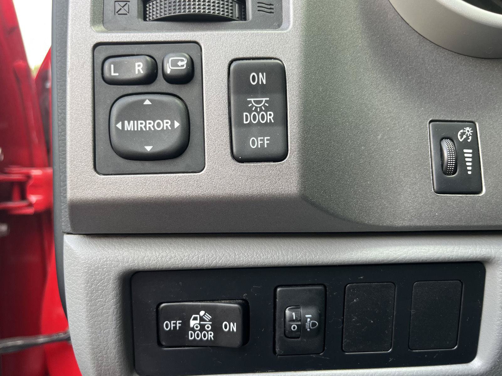 Used 2012 Toyota Tundra Limited w/ Memory Pkg RWD image 13