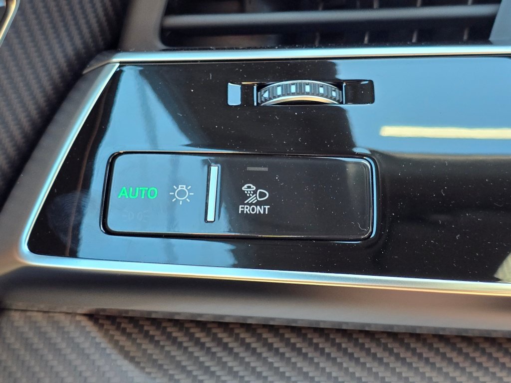 New 2026 Audi SQ8 Prestige AWD/4WD image 38