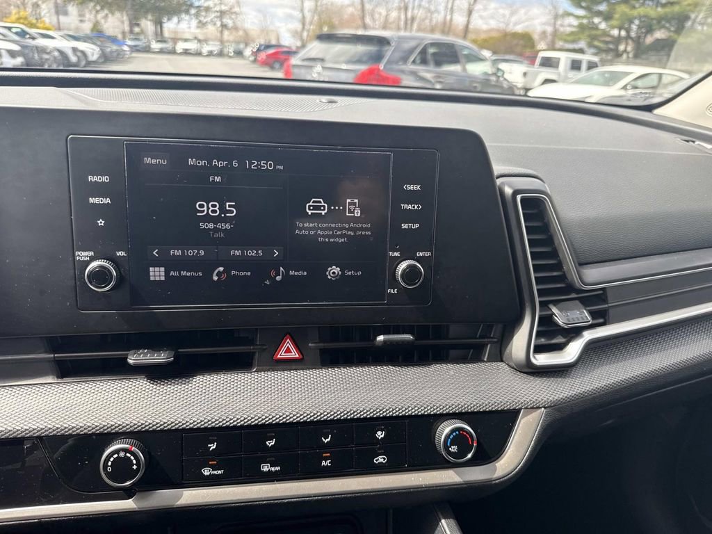Used 2024 Kia Sportage LX image 21