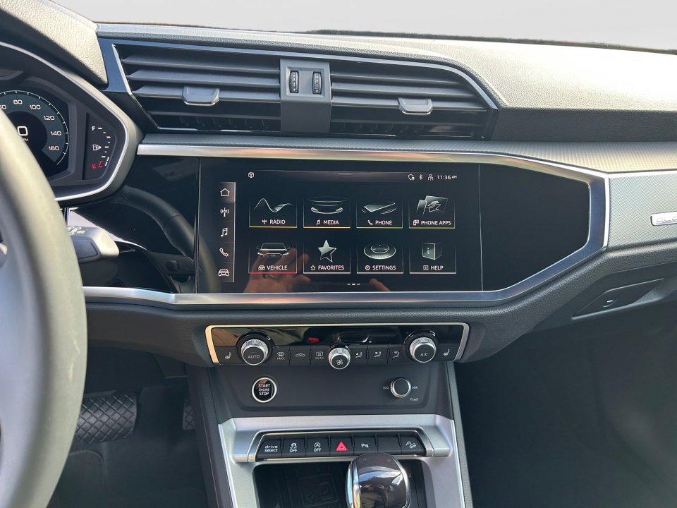 Certified 2025 Audi Q3 2.0T Premium w/ Convenience Package image 17