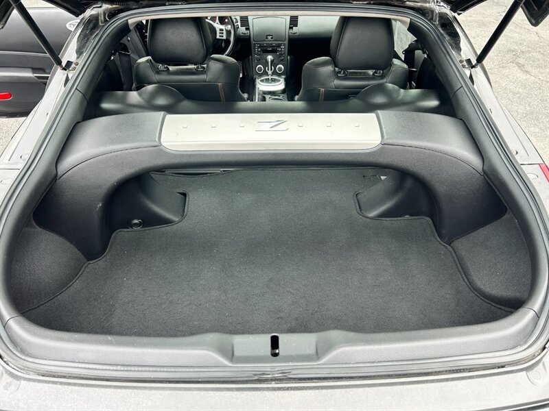 Used 2008 Nissan 350Z Touring RWD image 11