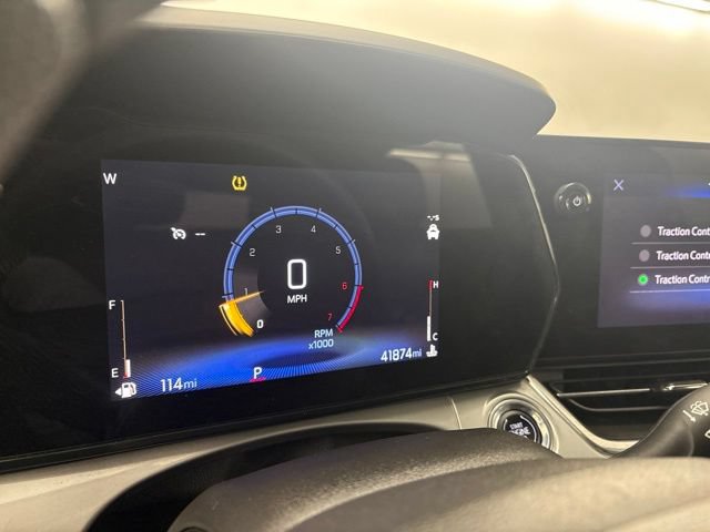 Used 2025 Chevrolet Trax LT FWD image 21