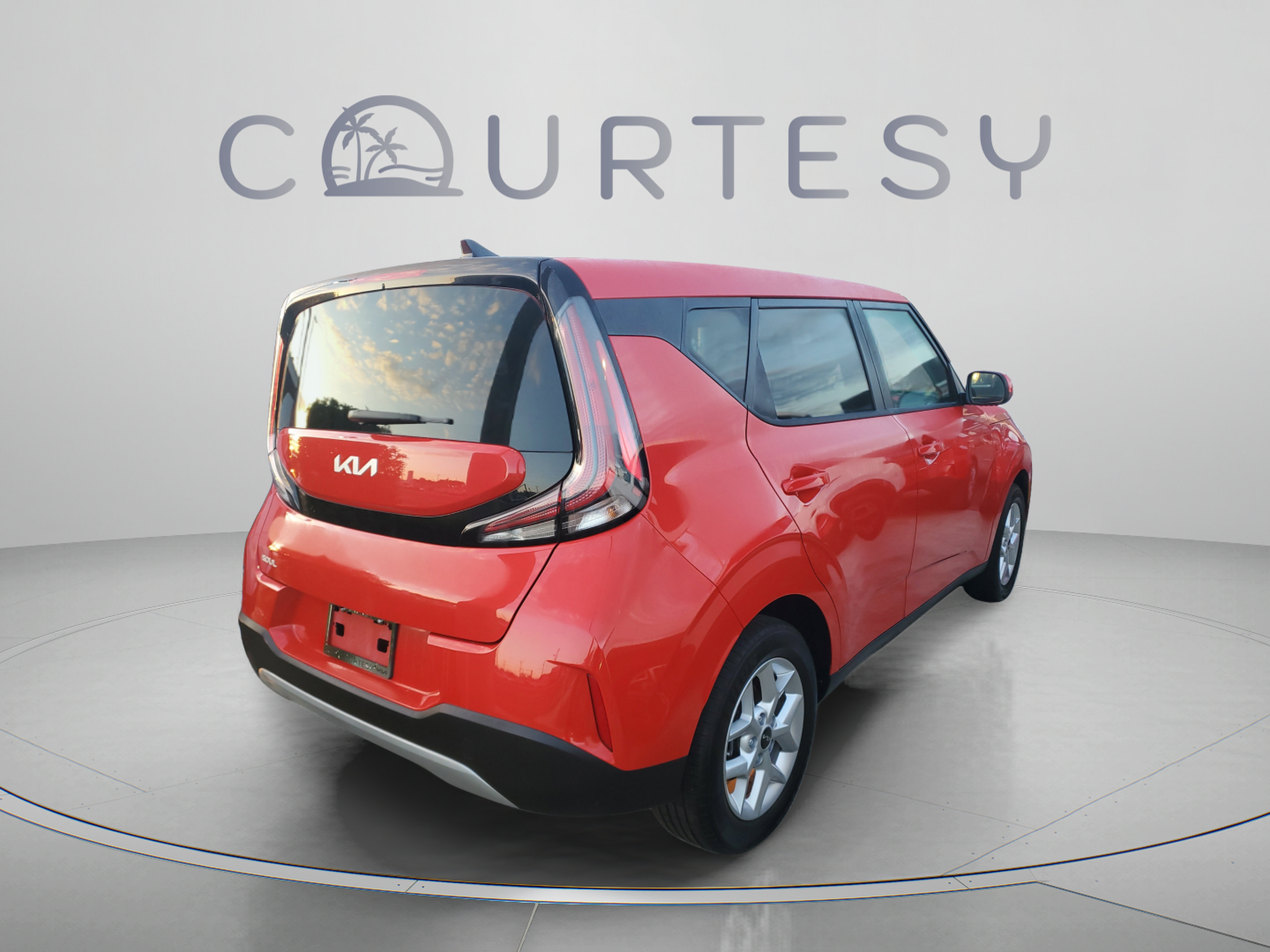 Certified 2024 Kia Soul LX w/ Option Group 015 FWD image 3