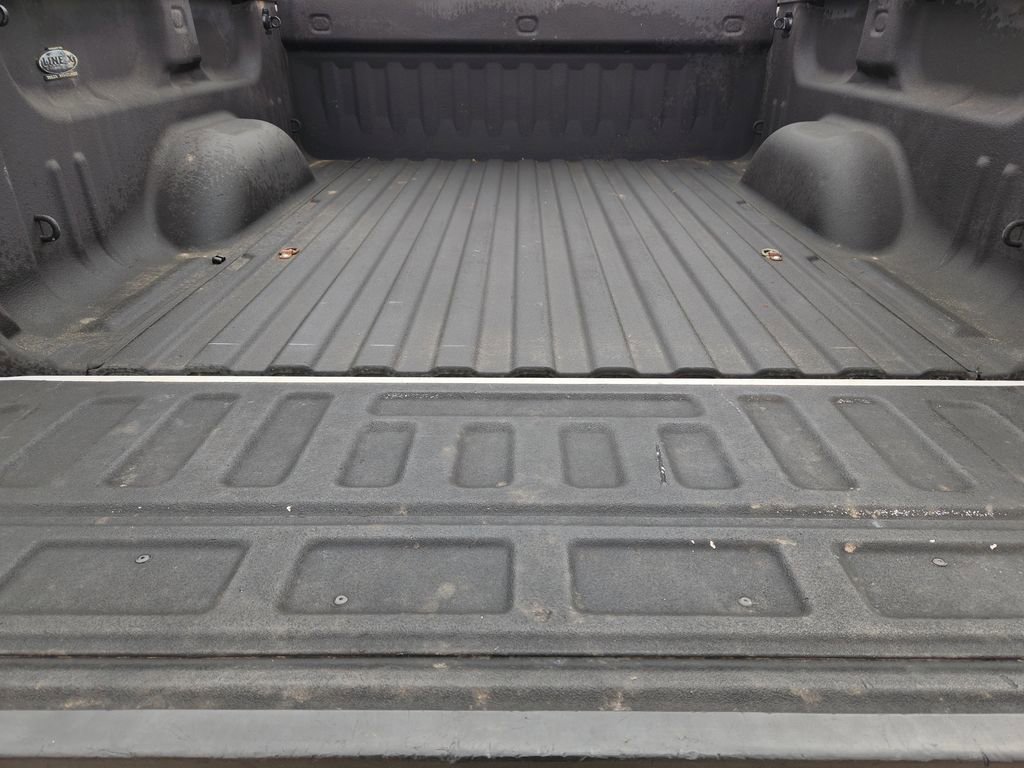 Used 2015 GMC Sierra 1500 SLE w/ SLE Value Package image 39