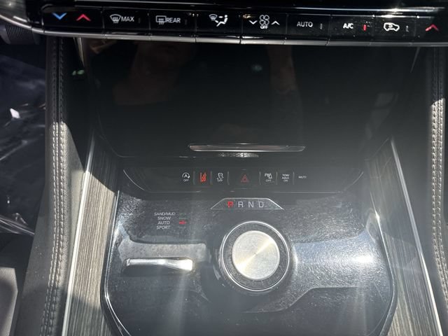 Used 2022 Jeep Wagoneer Series II AWD/4WD image 17