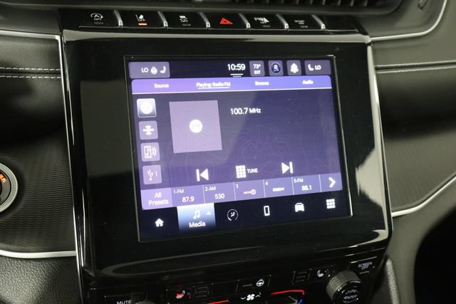 Used 2025 Jeep Grand Cherokee L Altitude AWD/4WD image 30