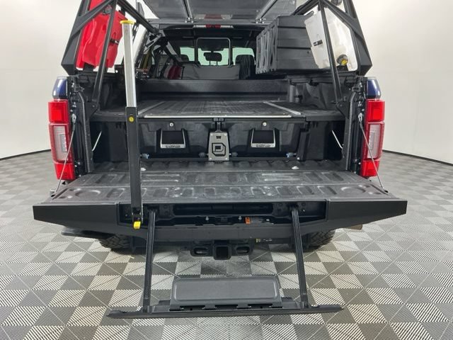Used 2022 Ford F350 Platinum w/ Tremor Off-Road Package AWD/4WD image 6