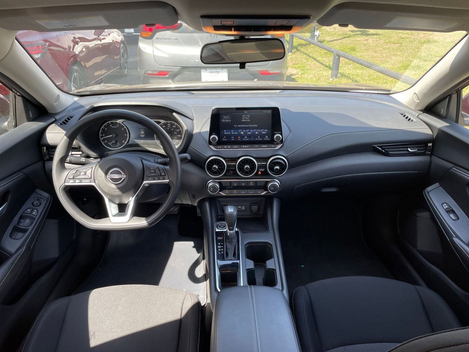 Used 2025 Nissan Sentra SV image 31