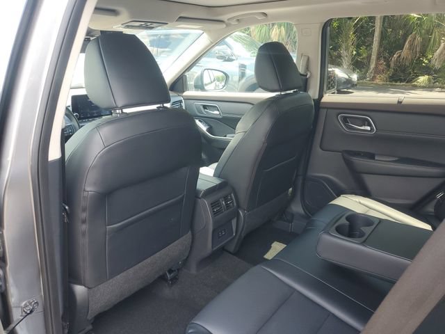 Used 2021 Nissan Rogue SV w/ Premium Package FWD image 8