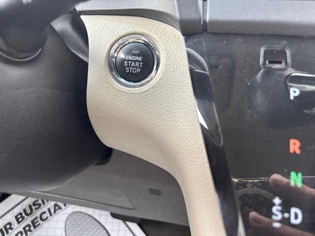 Used 2017 Toyota Sienna XLE FWD image 21