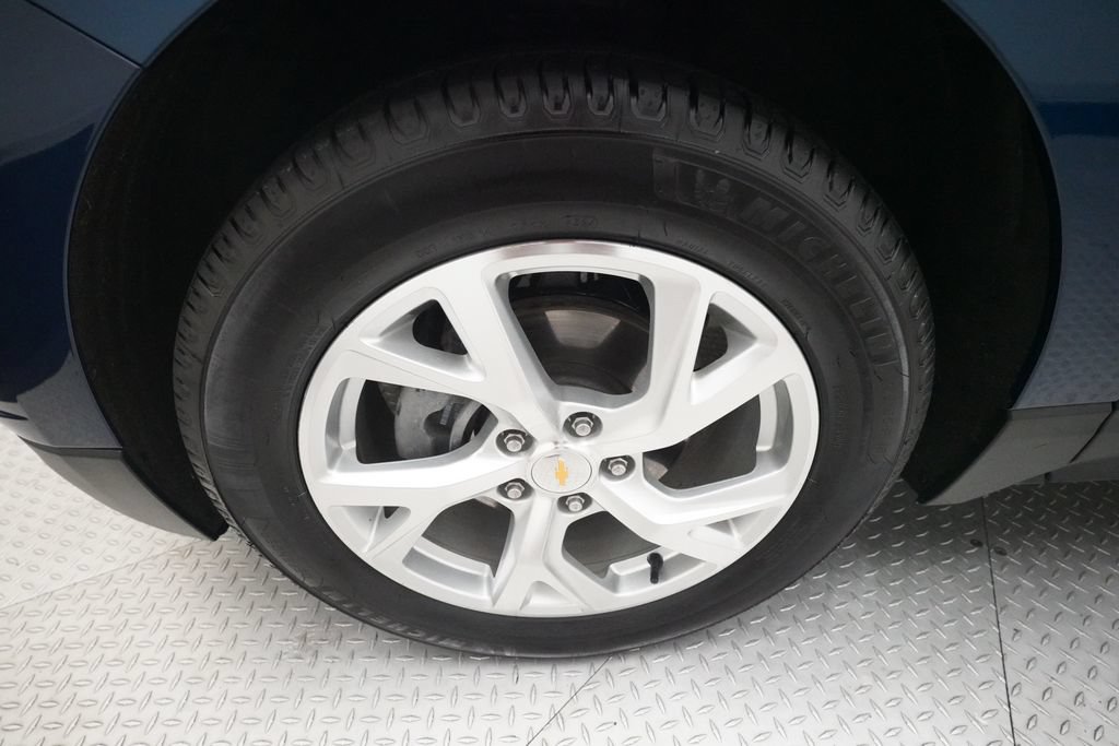 Used 2020 Chevrolet Equinox Premier w/ LPO, Floor Liner Package FWD image 25
