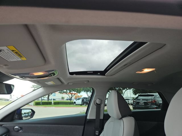 Used 2025 Hyundai Elantra Limited FWD image 19