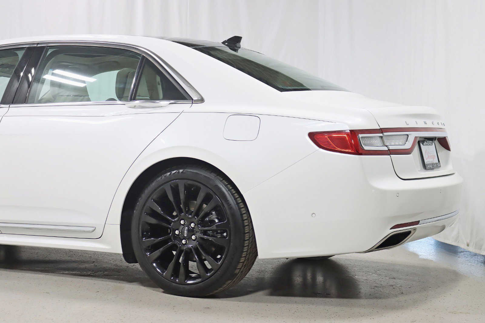 Used 2020 Lincoln Continental Reserve image 11